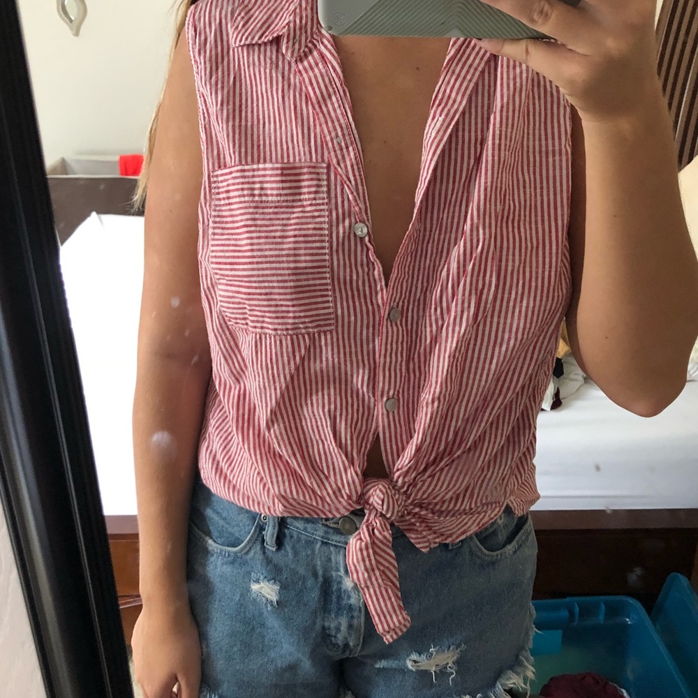 Red/White Striped Sleeveless Button-up